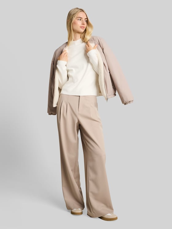 Knitted jumper with a stand-up collar - off white