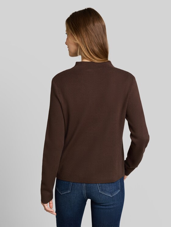 Knitted jumper with a stand-up collar - cool dark brown melange