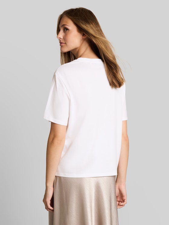 Boxy-fit T-shirt with embroidery - White