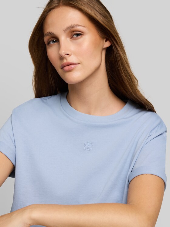 Boxy-fit T-shirt with embroidery - foggy sky blue