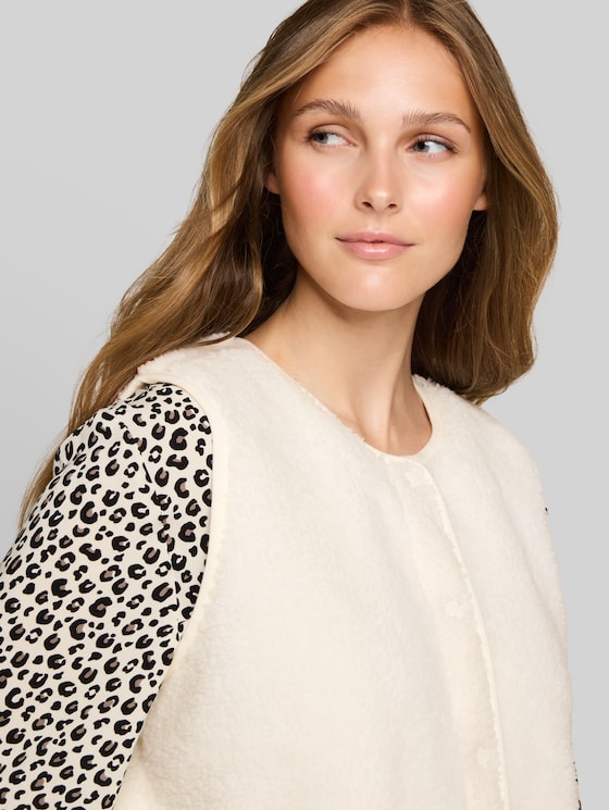 Teddy vest with press-stud fastening - off white