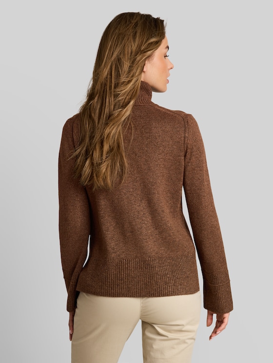 Cosy knitted jumper with a stand-up collar - mid camel melange