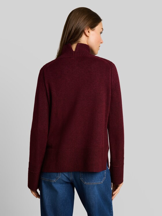 Cosy knitted jumper with a stand-up collar - preppy plum melange