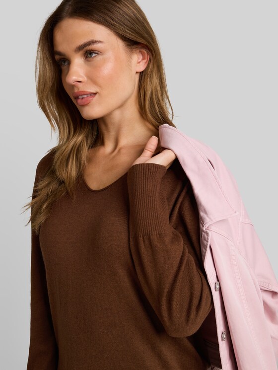 Oversized knitted jumper with cashmere blend - mid camel melange
