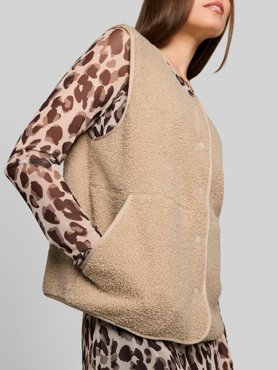 Boxy-fit teddy vest with pockets - Gravel Beige