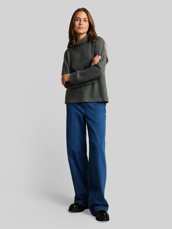 Cosy sweatshirt with decorative button placket - dark olive melange