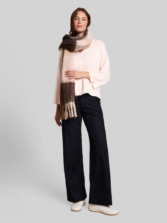 Cosy long-sleeved shirt with V-neck - light pastel pink melange