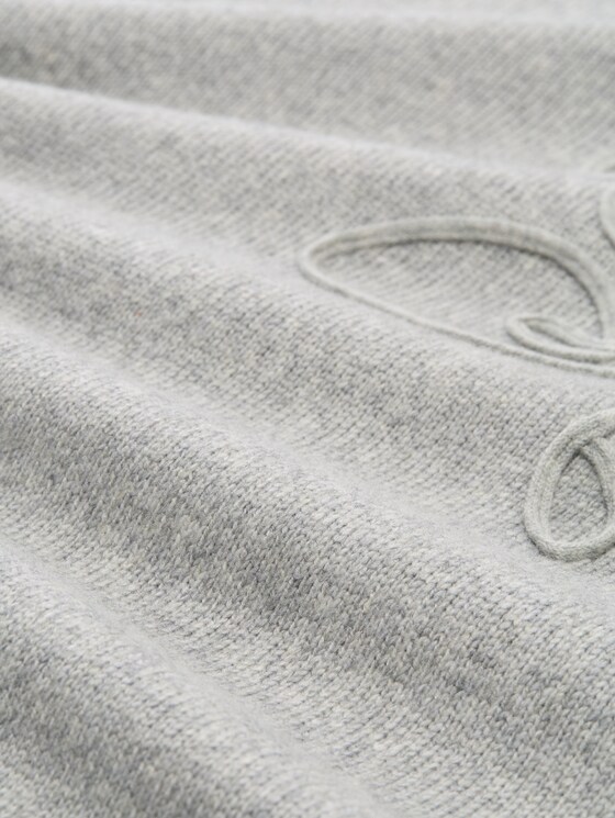 Knitted dress with embroidery - soft grey melange