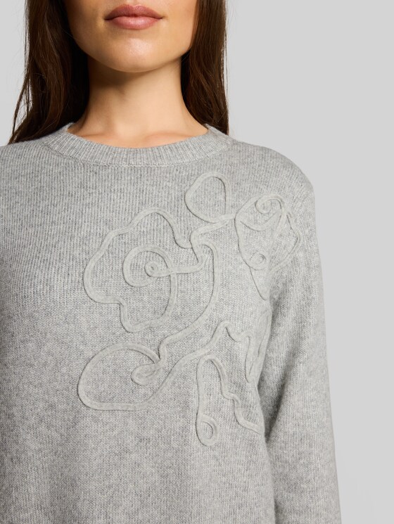 Knitted dress with embroidery - soft grey melange