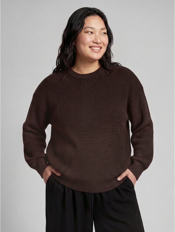 Plus Size - oversized knitted jumper with a round neckline - java dark brown melange