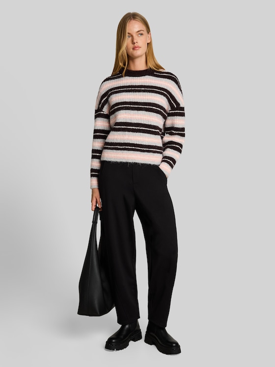 Loose-fit barrel trousers - deep black