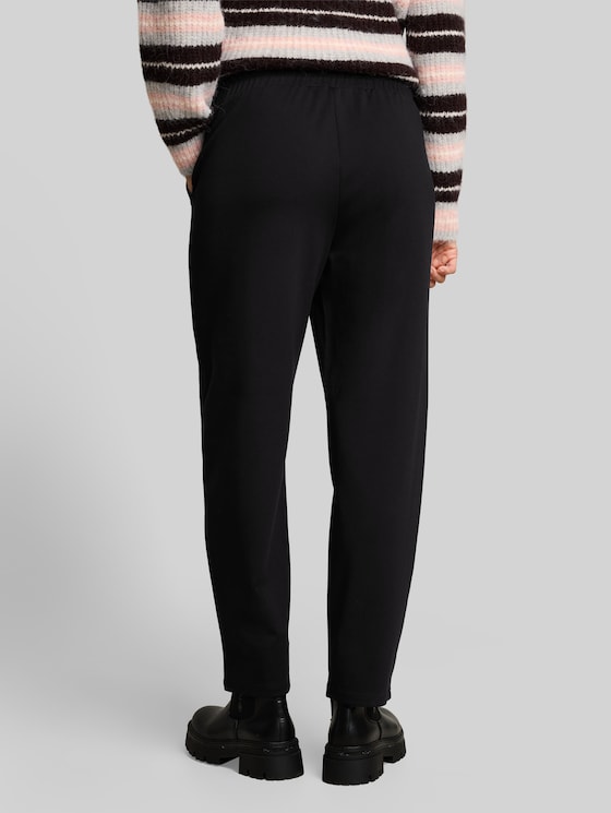 Loose-fit barrel trousers - deep black
