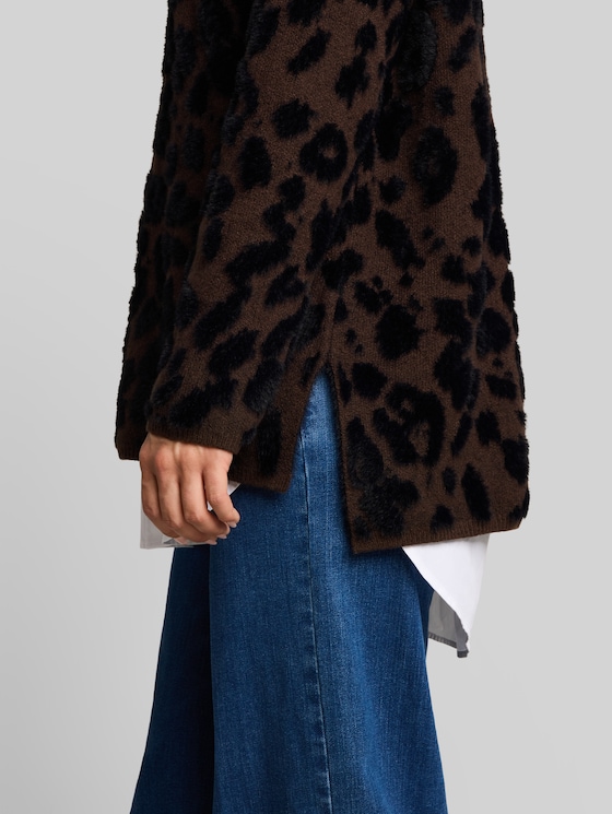 Oversized knitted jumper with leopard print - java brown big leo design