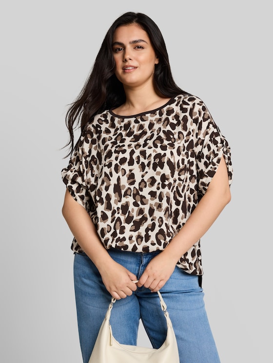 Plus Size - T-shirt with leopard print - brown beige leo print