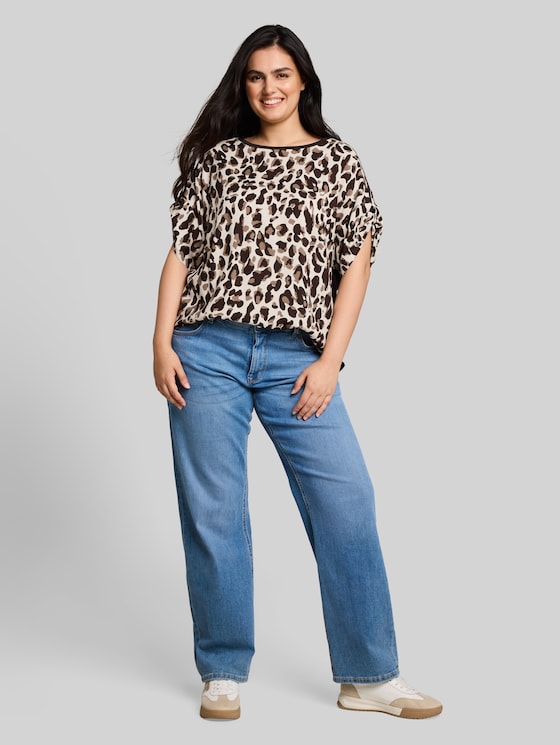 Plus Size - T-shirt with leopard print - brown beige leo print