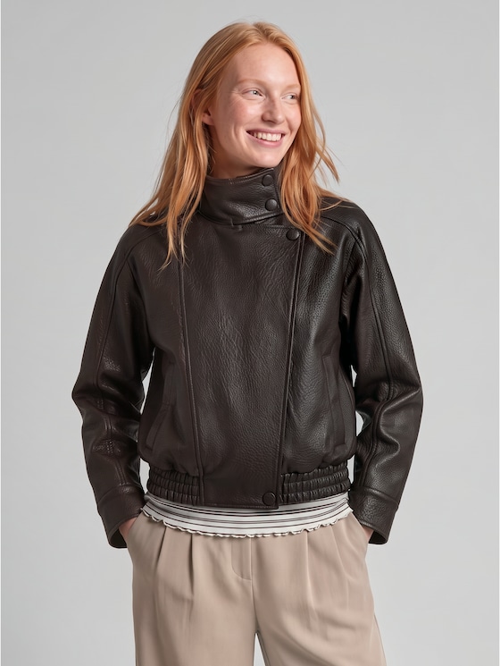 Loose Fit Faux Leather Jacket with Stand-Up Collar - brown leather structure