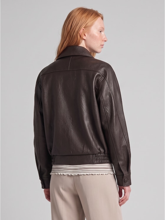Loose Fit Faux Leather Jacket with Stand-Up Collar - brown leather structure