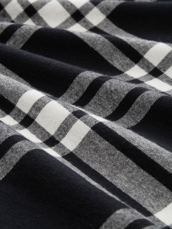 Pyjama set with checked pattern - grey-dark-check