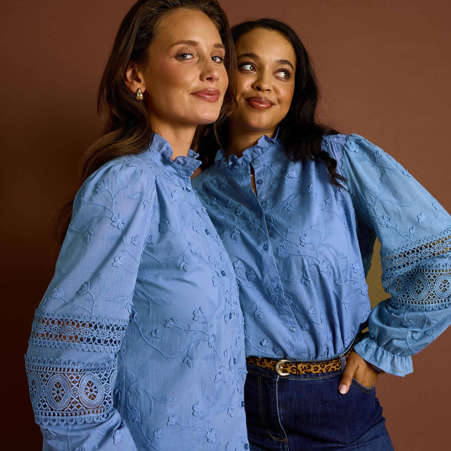Chemise brodée détails ajourés femme - BLEU