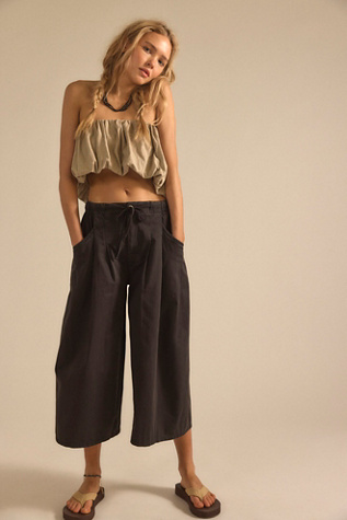 Telluride Wide-Leg Crop Pull-On Solid Pants