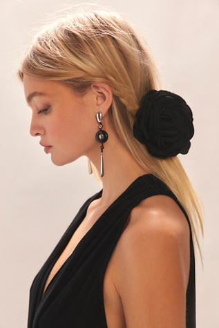 Belle Rosette Claw Clip