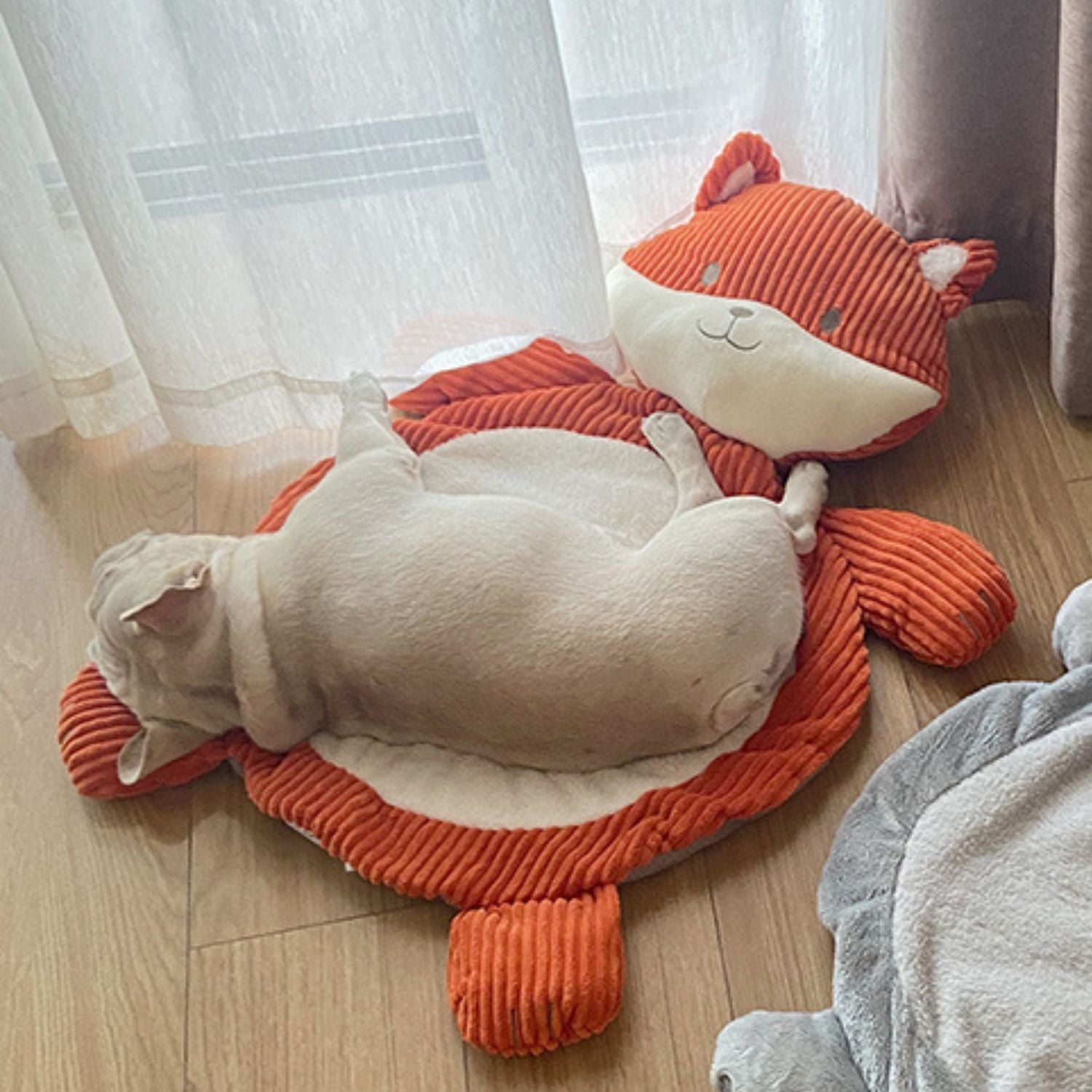 French Bulldog Winter Cozy Sofa Bed for French Bulldogs-fadou