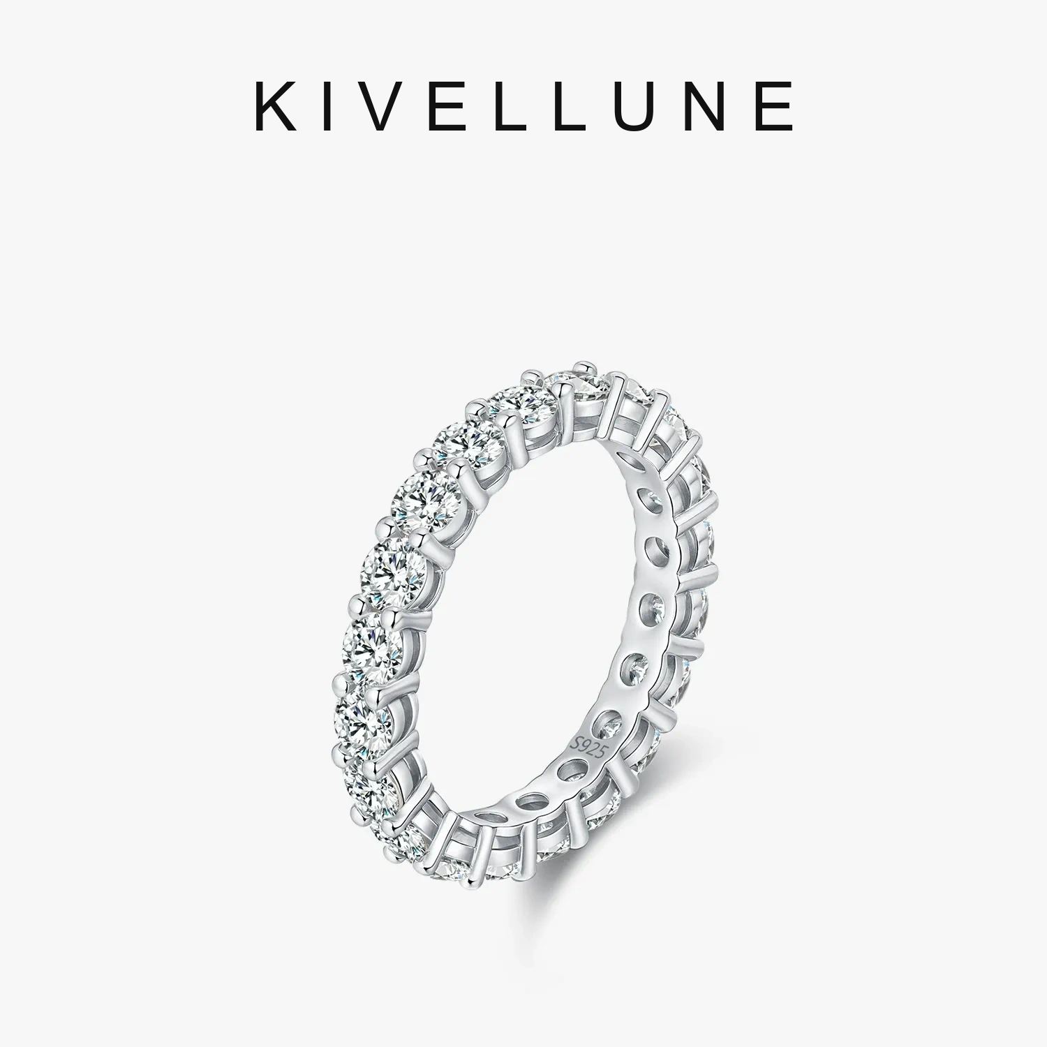 KIVELLUNE Estelle Round Moissanite Ring KIVELLUNE cover image