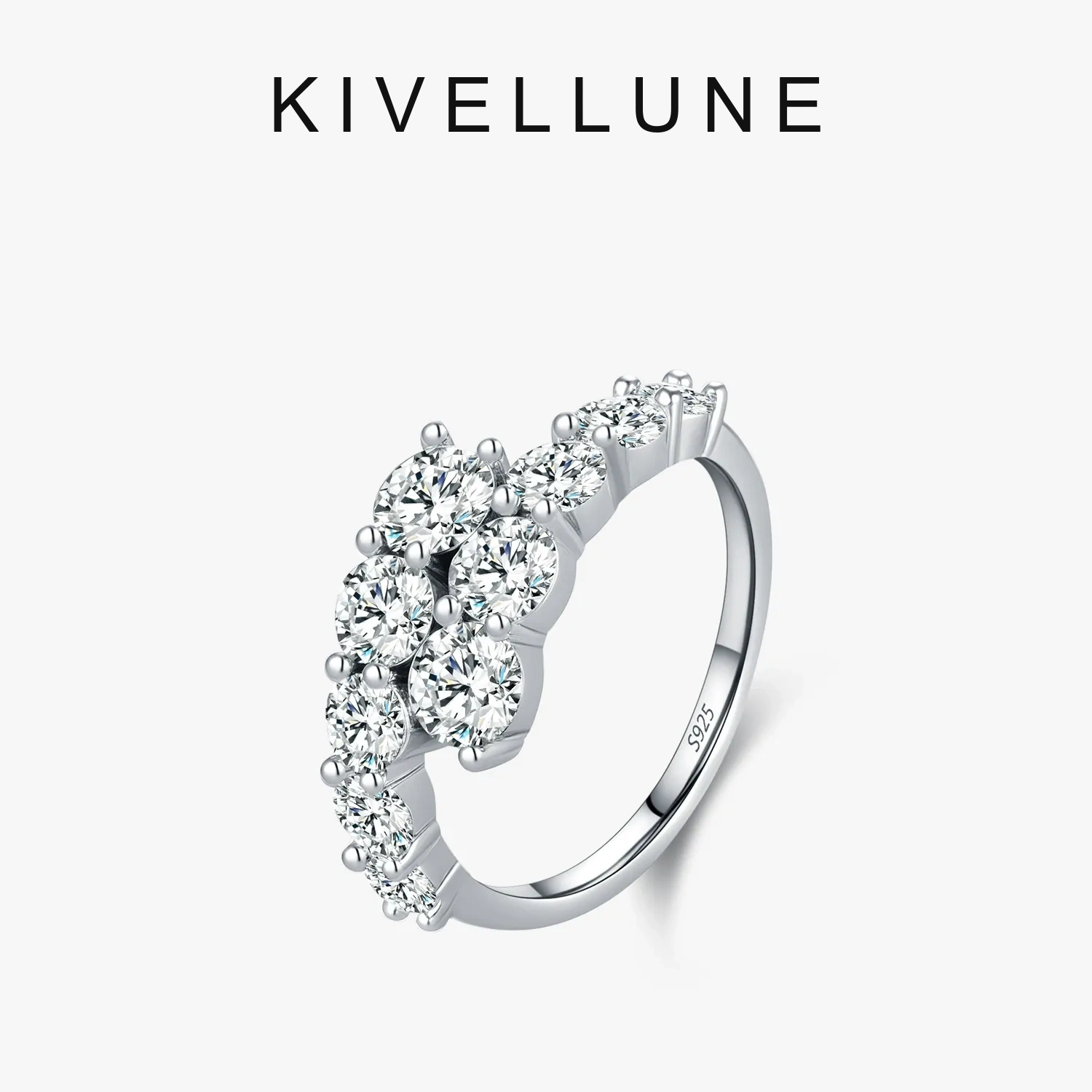 KIVELLUNE Caelia Moissanite Ring product image 5