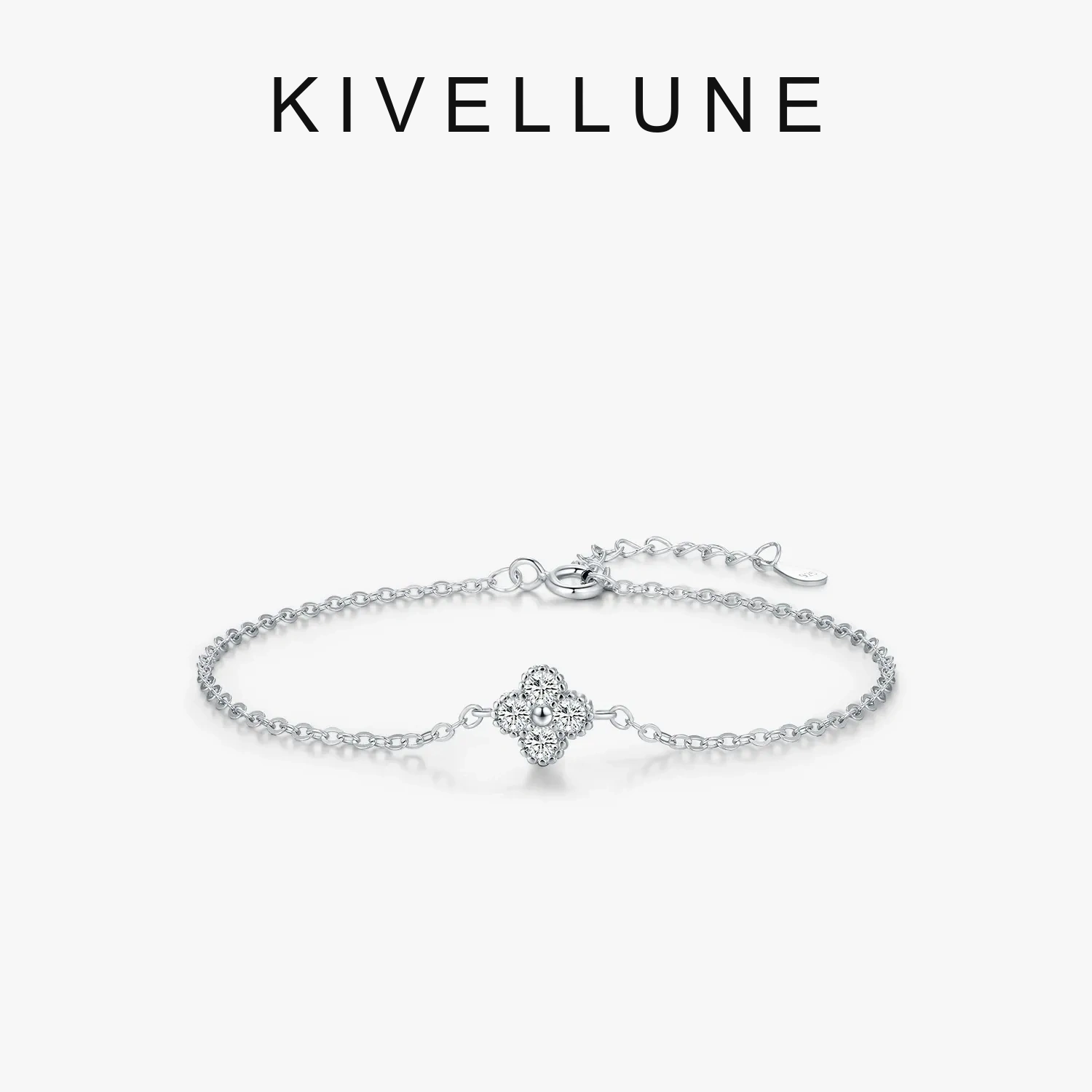 KIVELLUNE Lucienne Clover Moissanite Bracelet product image 5