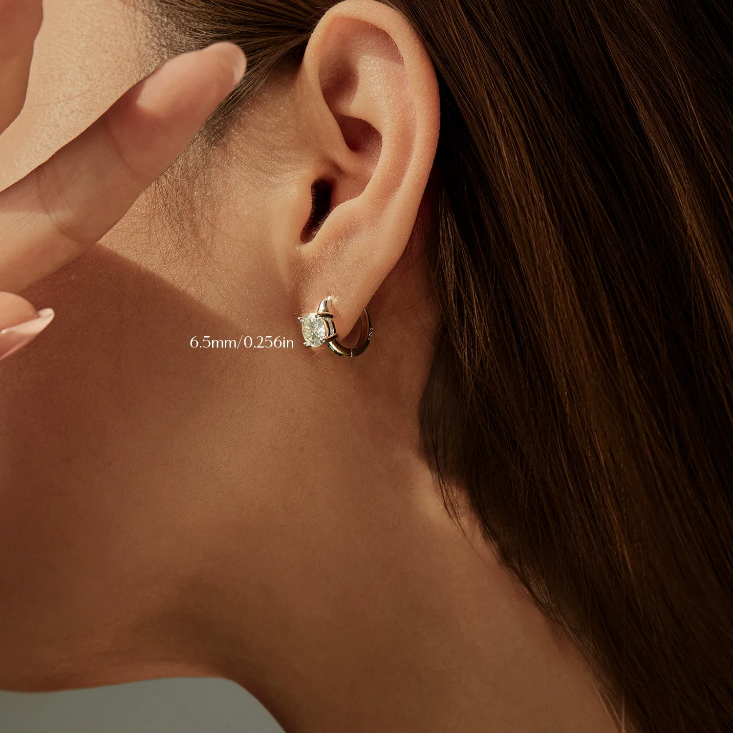 KIVELLUNE Odette Moissanite Earrings product image 2