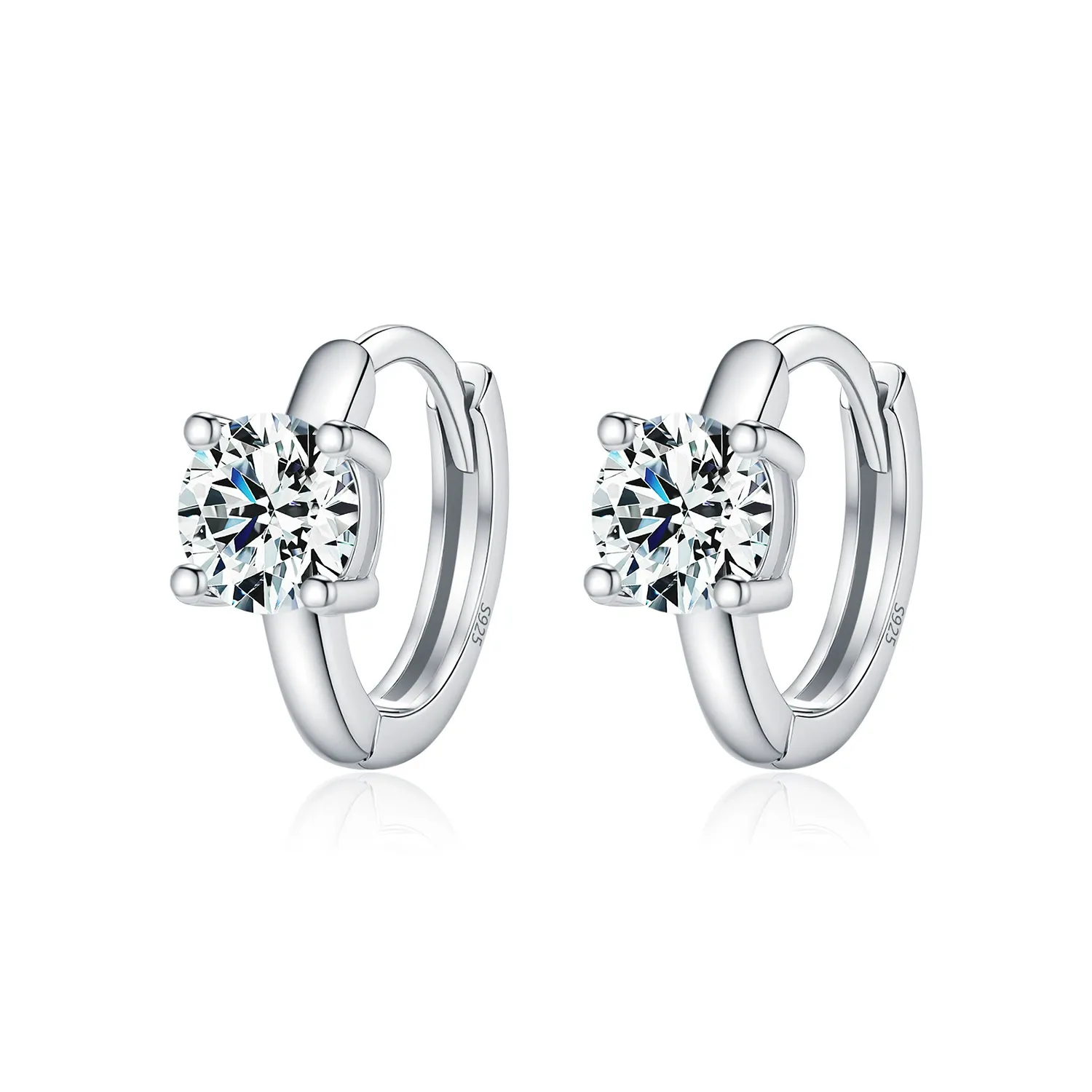 KIVELLUNE Odette Moissanite Earrings product image 4
