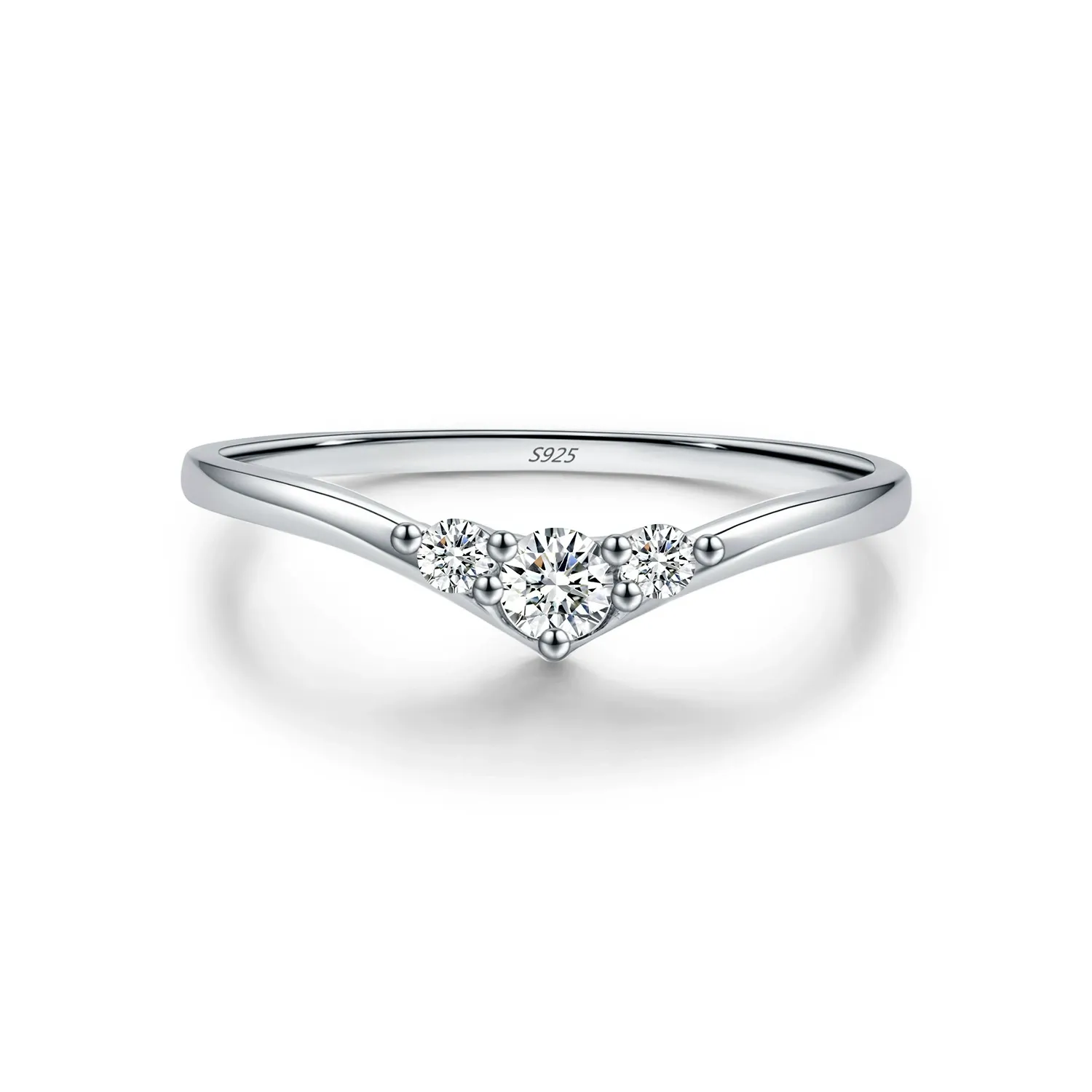 KIVELLUNE Alessia Geometric Moissanite Ring product image 4