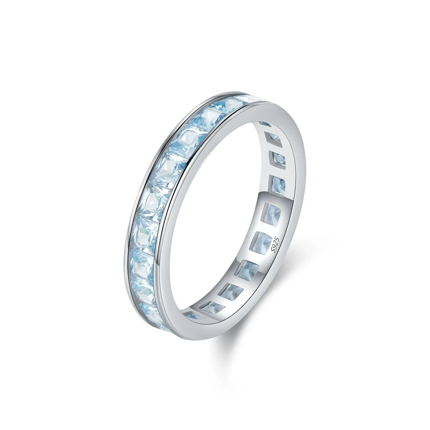 KIVELLUNE Alessia Moissanite Ring product image 4