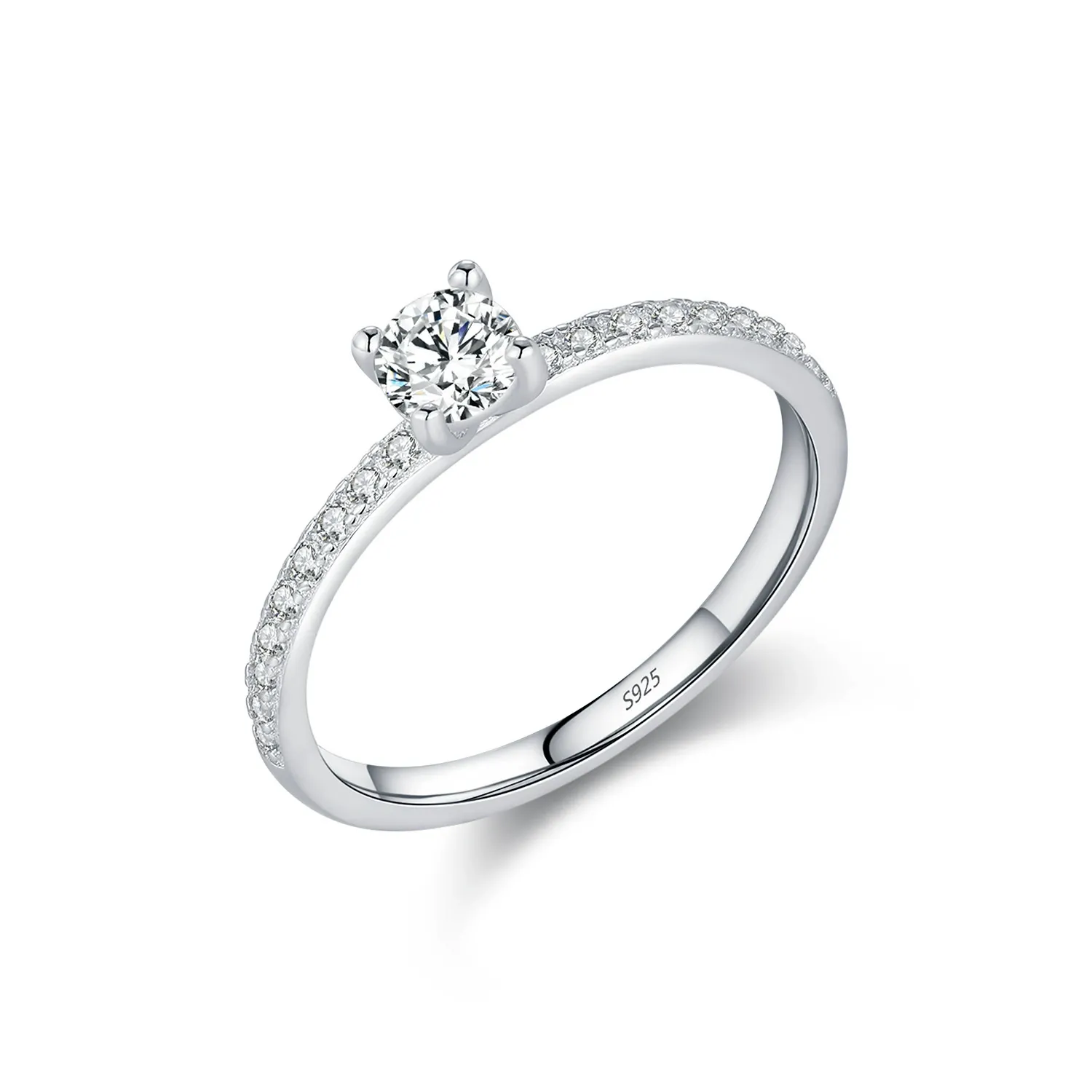 KIVELLUNE Vesper Moissanite Ring product image 4