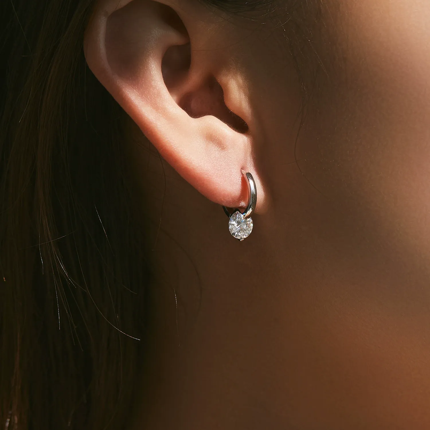 KIVELLUNE Vesper Moissanite Earrings product image 2