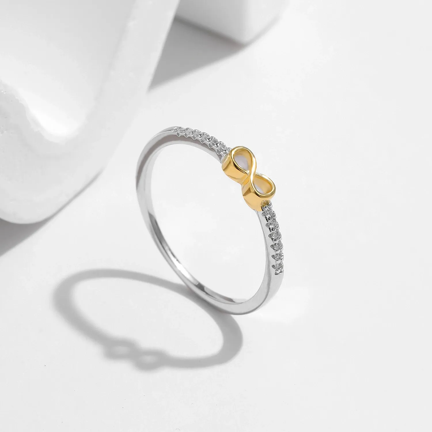 KIVELLUNE Elara Heart Moissanite Ring product image 3