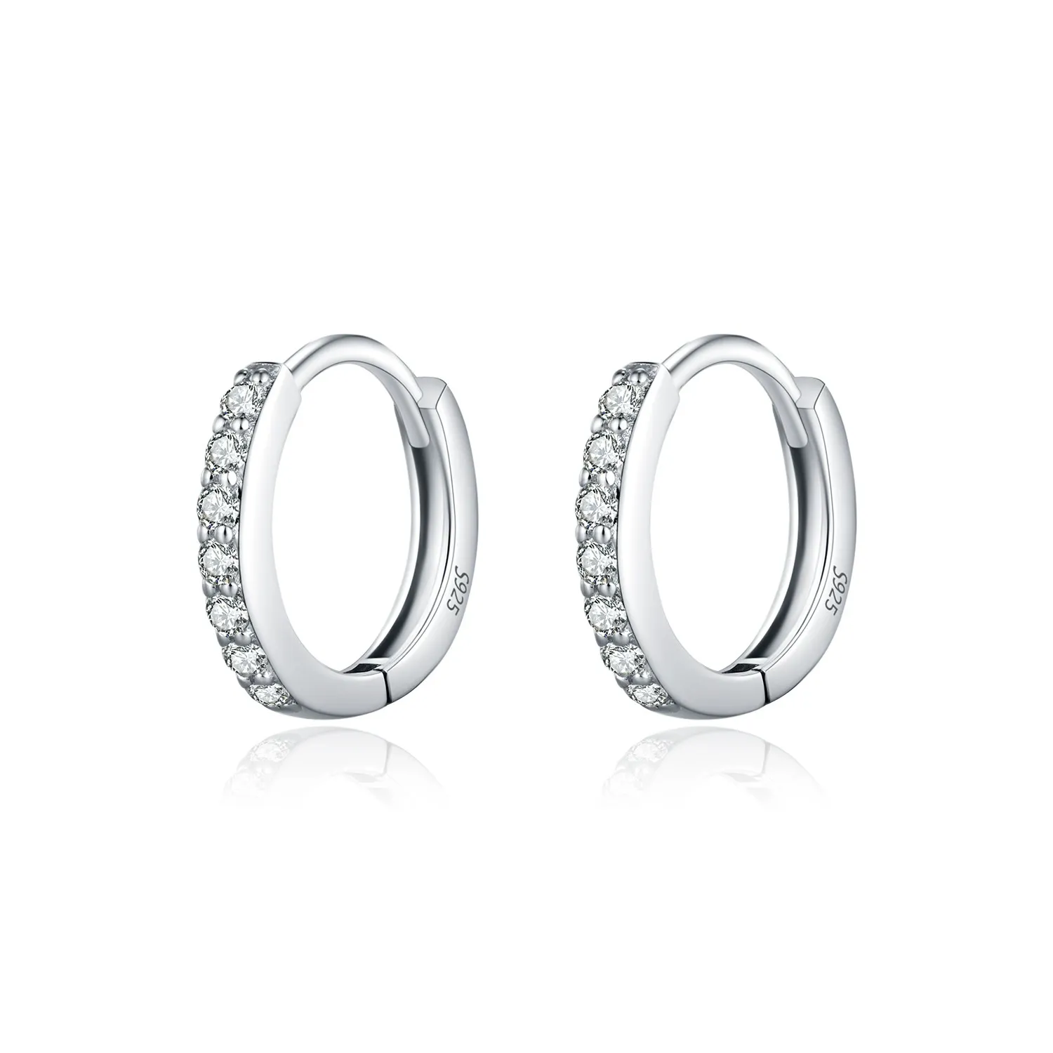 KIVELLUNE Aurelia Solar Moissanite Earrings product image 4