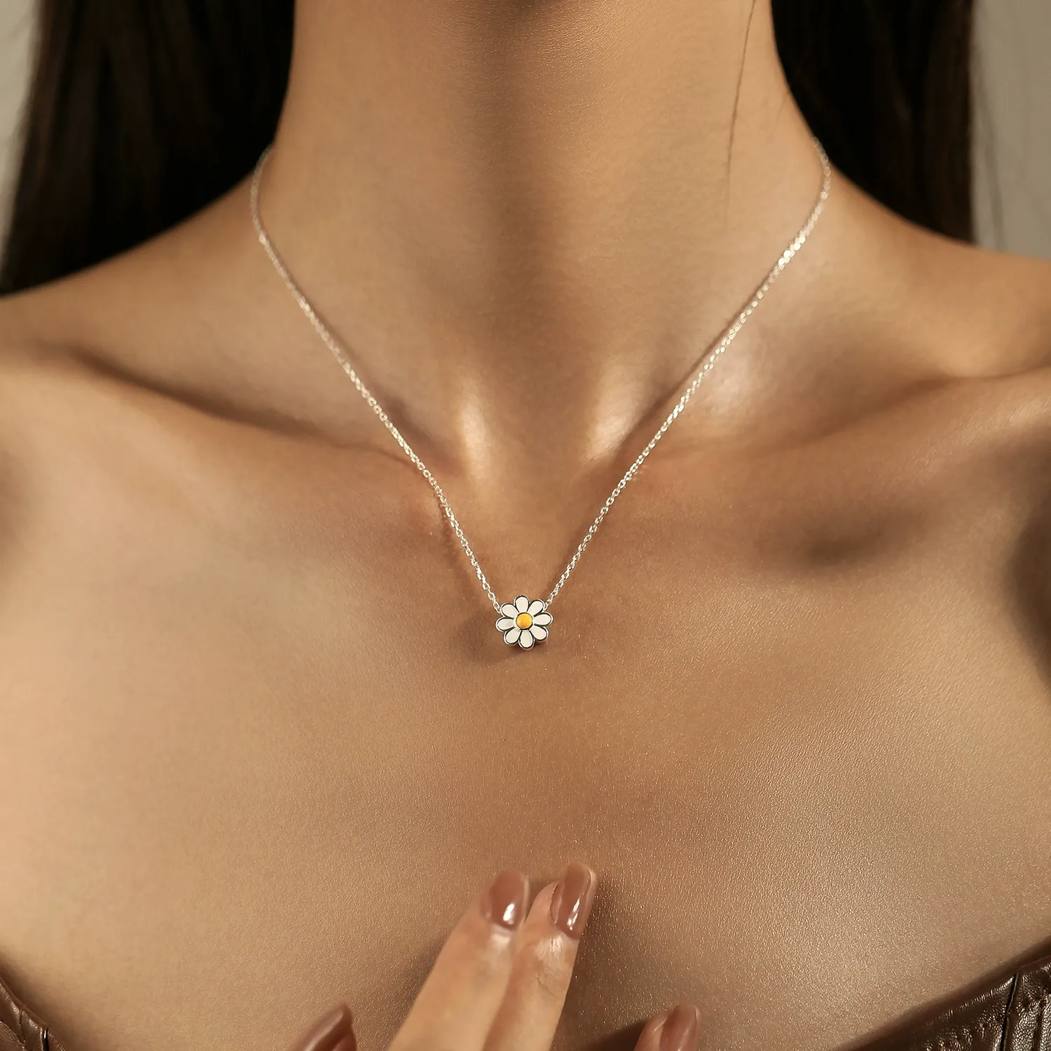 KIVELLUNE Lucienne Daisy Sterling Silver Necklace product image 2