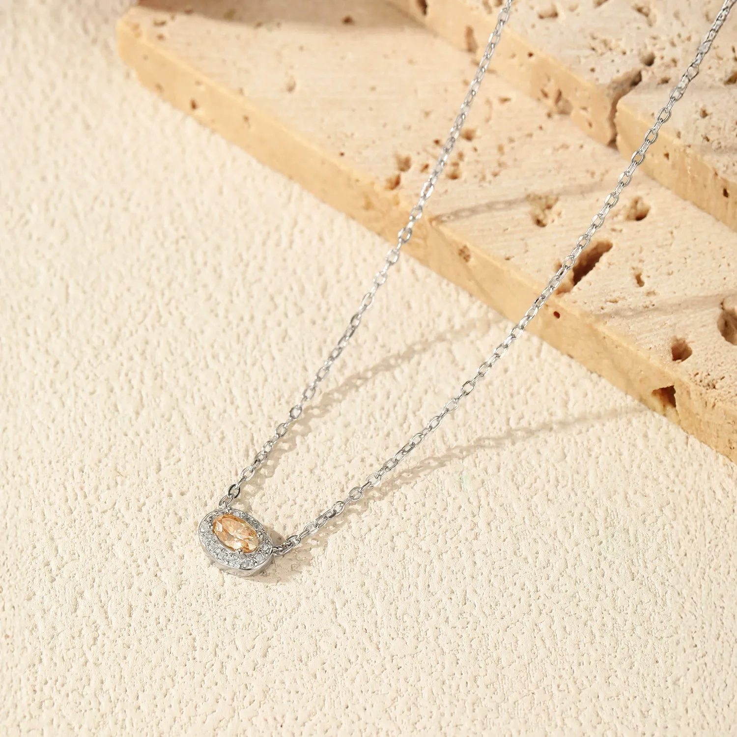 KIVELLUNE Seraphine Multicolor Solar Moissanite Necklace product image 3