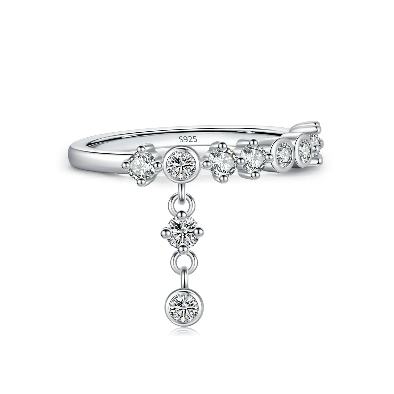 KIVELLUNE Lyra Solar Moissanite Ring product image 4