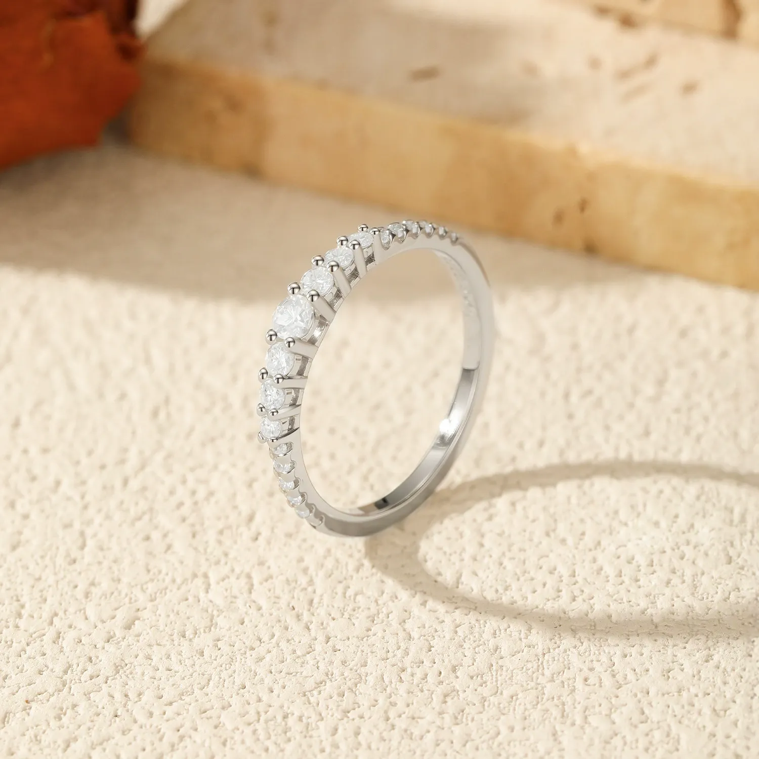 KIVELLUNE Valeria Moissanite Ring product image 3