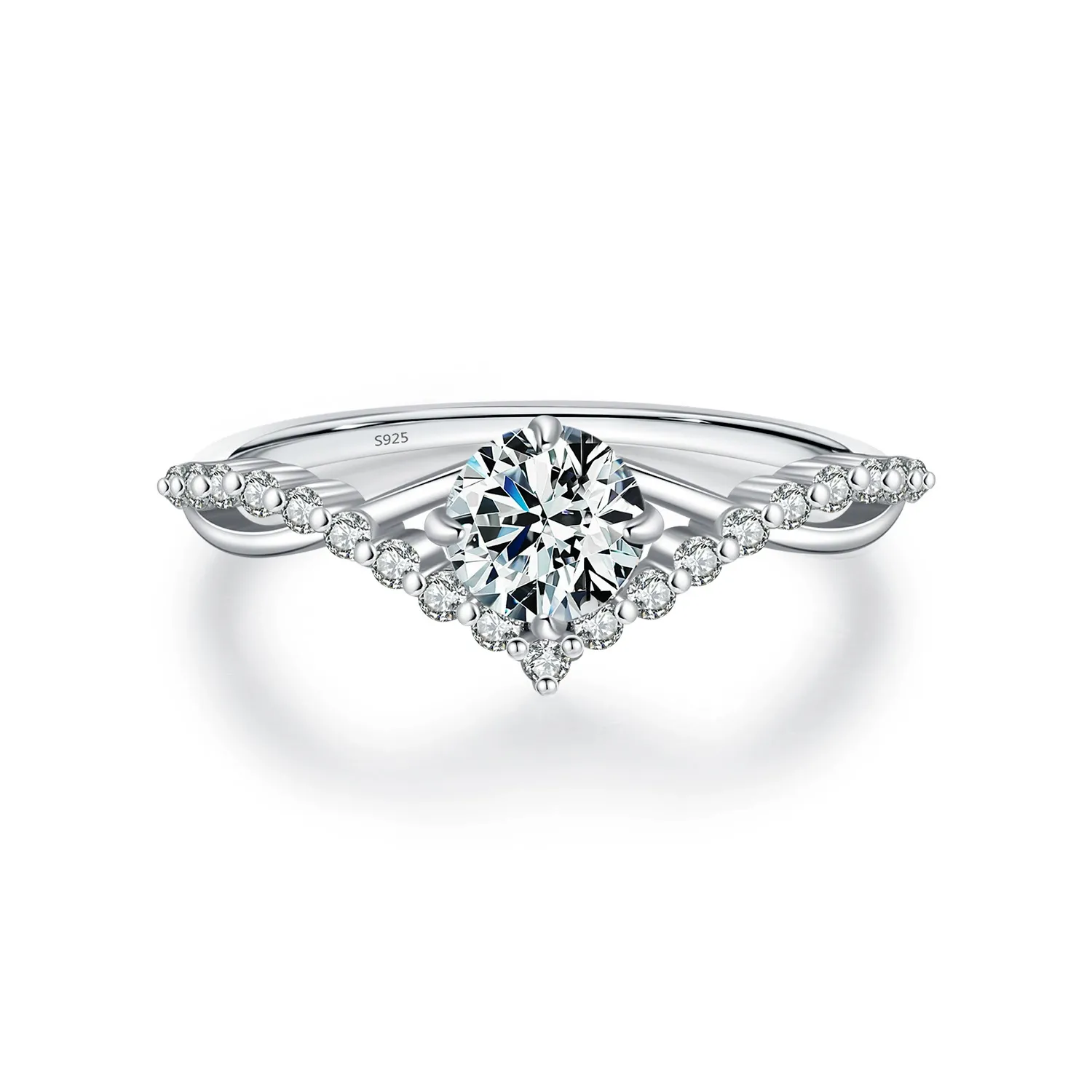 KIVELLUNE Evelisse Crown Moissanite Ring product image 4