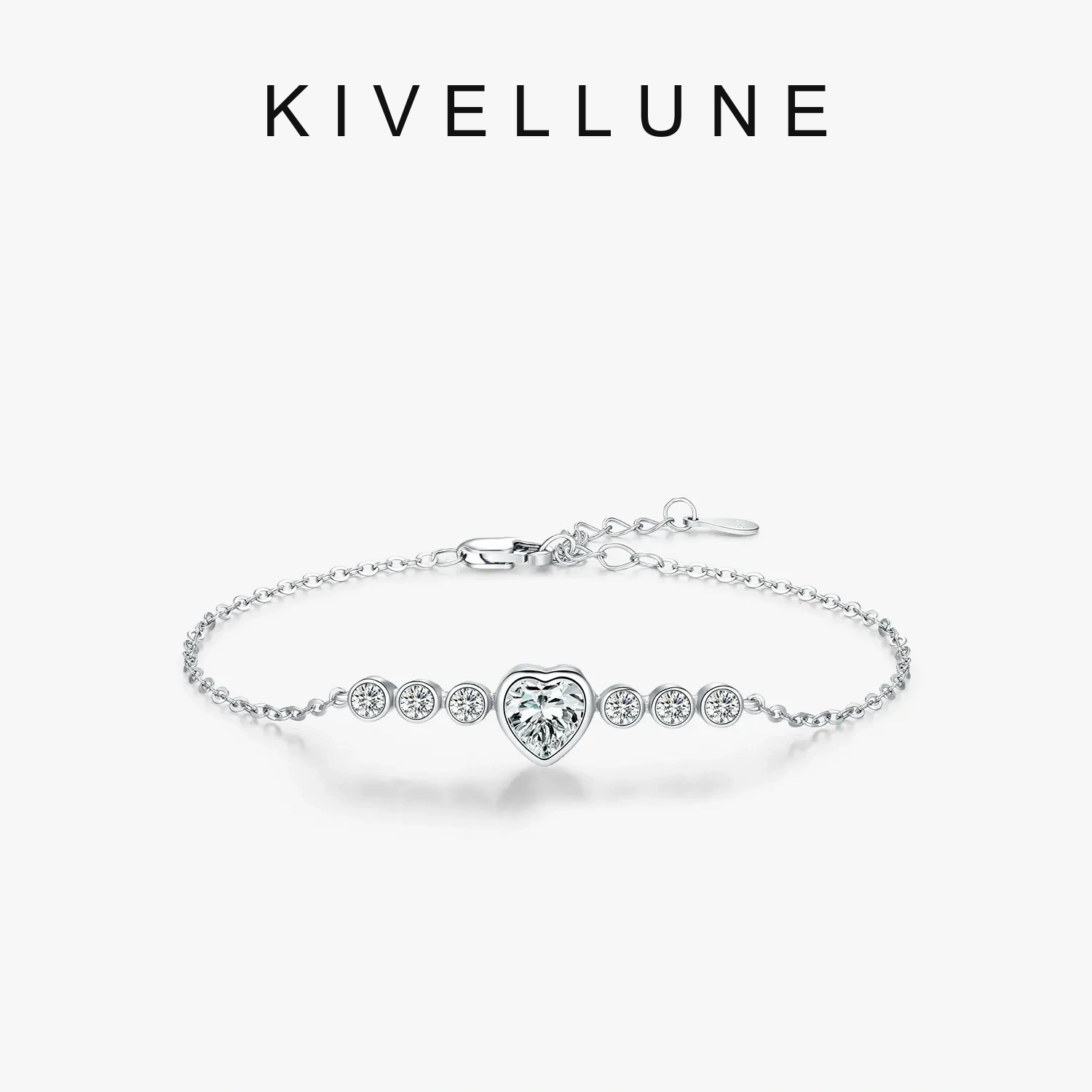 KIVELLUNE Marielle Heart Moissanite Bracelet KIVELLUNE cover image