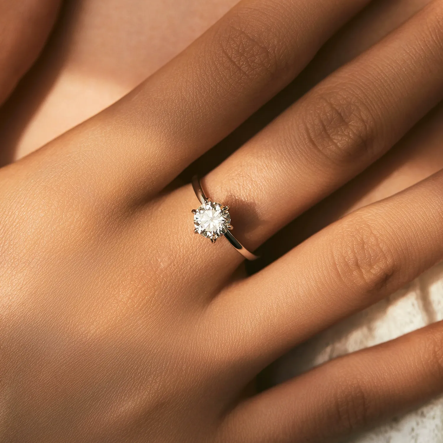 KIVELLUNE Seraphine Moissanite Ring product image 2