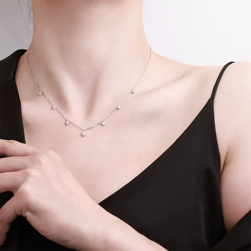 Luminous Leaf Moissanite Necklace product image 2
