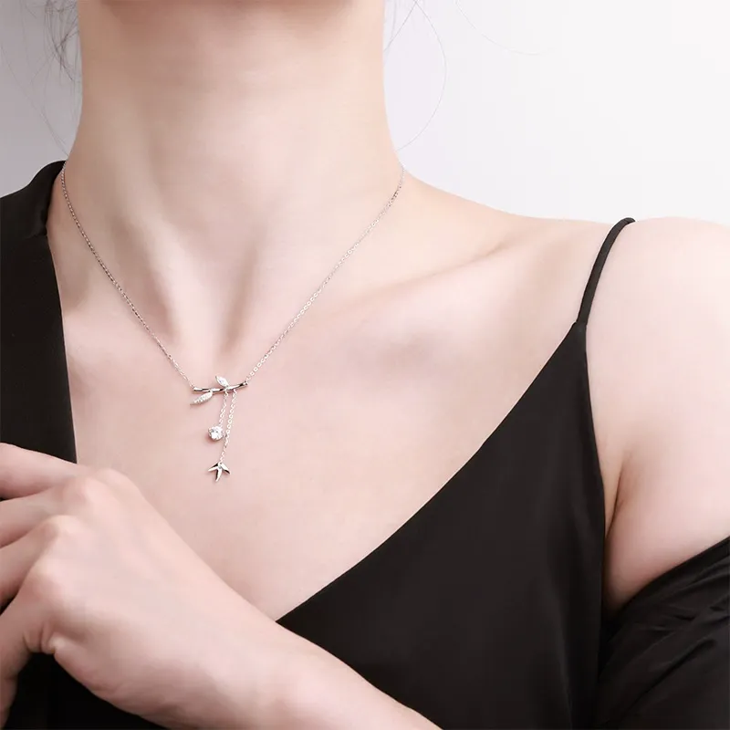 Bamboo Grace Moissanite Necklace product image 2