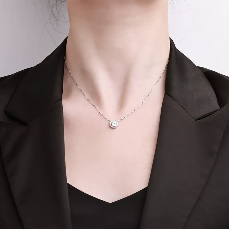 Lucky Horseshoe Moissanite Necklace product image 2