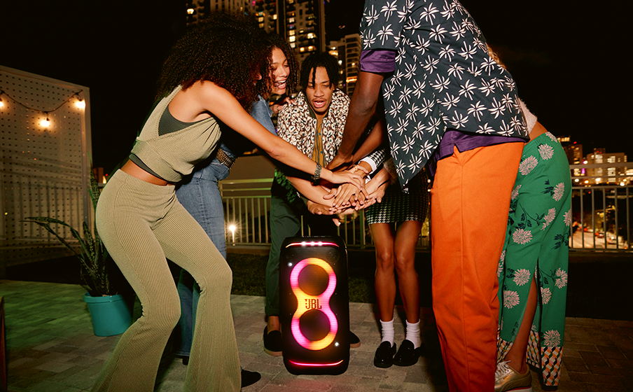 JBL PartyBox Stage 320 Up to 18 hours of play time - Image