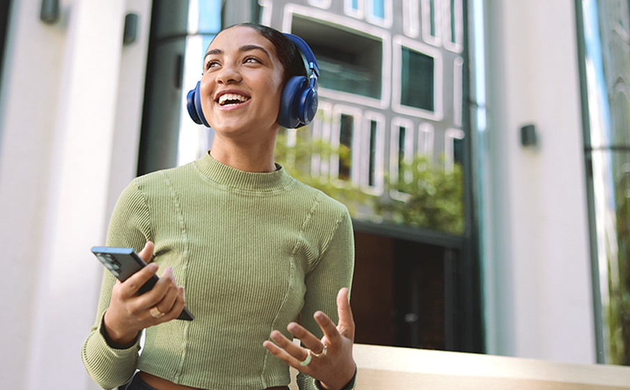 JBL Live 770NC adaptive noise cancelling headphones
