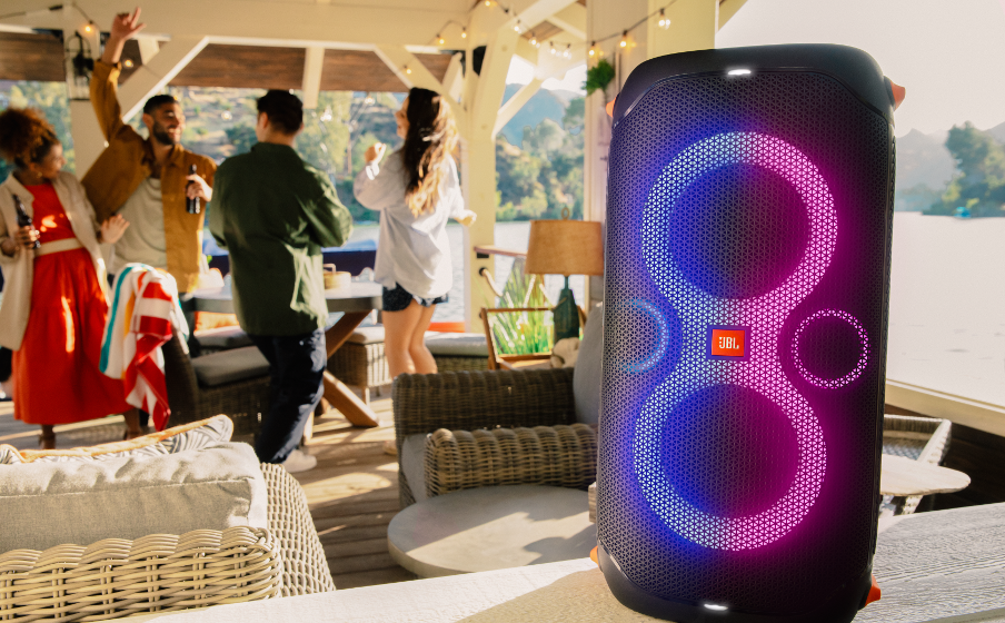JBL PartyBox 110 dynamic light show speaker